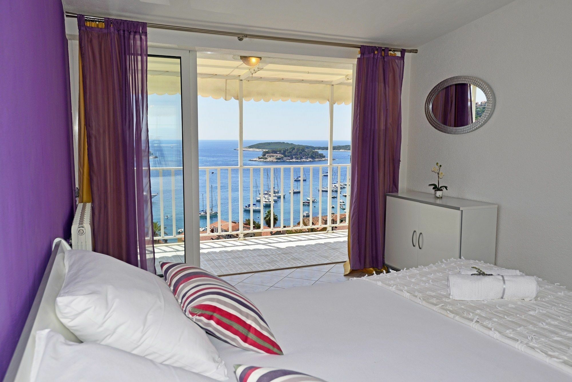 Apartment And Bonkan Hvar